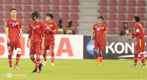 Nỗi buồn sau bàn thua thứ 2 của U23 Việt Nam - Ảnh Đức Đồng
