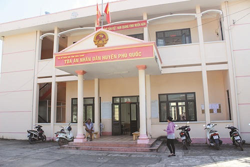 Tòa án huyện Phú Quốc bị tố ngâm án hơn 6 năm.