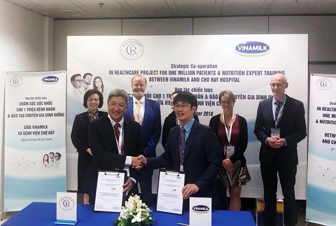 Vinamilk - Bệnh viện Chợ Rẫy ký hợp tác chiến lược, nâng tầm quốc tế