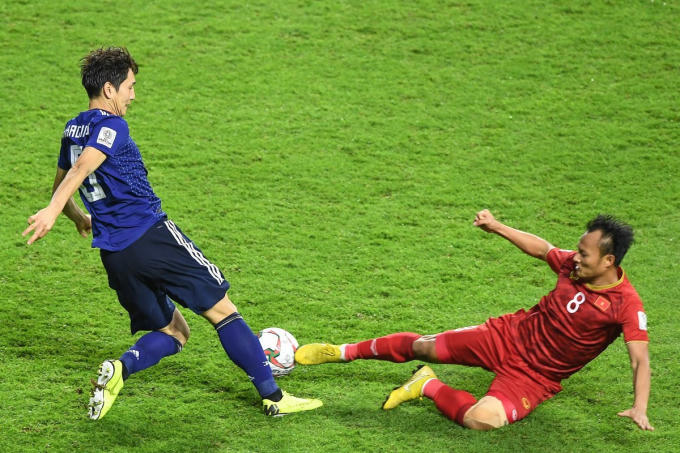 Tuyển Việt Nam gây ra nhiều khó khăn cho Nhật Bản.