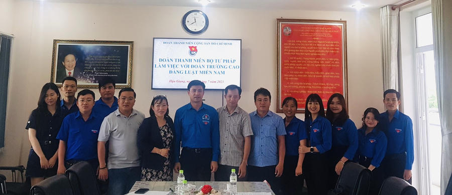 z4562480558441_64537439430cc06663a61d68402158a0