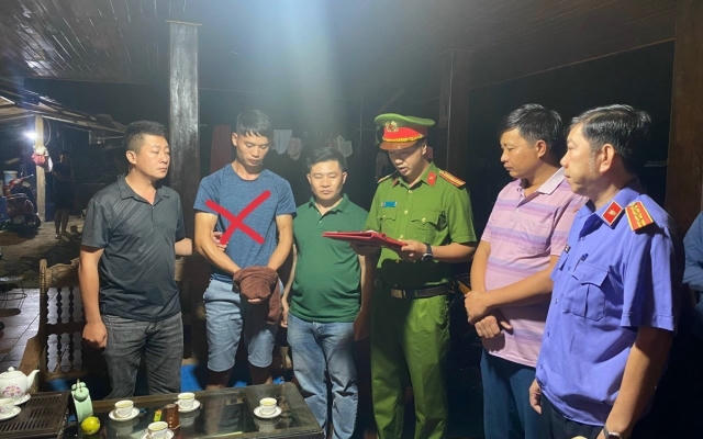 Bắt đối tượng mua bán sừng tê giác, mật gấu
