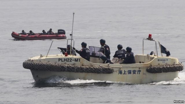 Binh sĩ Nhật Bản, Philippines trong một cuộc tập trận tháng 5/2015 (Ảnh: Reuters).