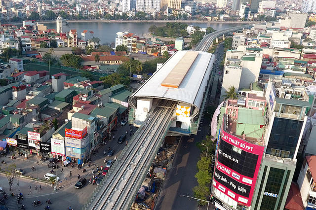 Ga Thái Hà: Là điểm đón trả khách khá quan trọng vì nằm ngay sát ngã tư Hoàng Cầu - Thái Hà - Yên Lãng.