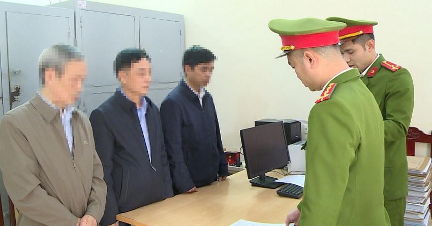 Bắt tạm giam đối với 3 đối tượng, nguyên là lãnh đạo UBND huyện Thọ Xuân.