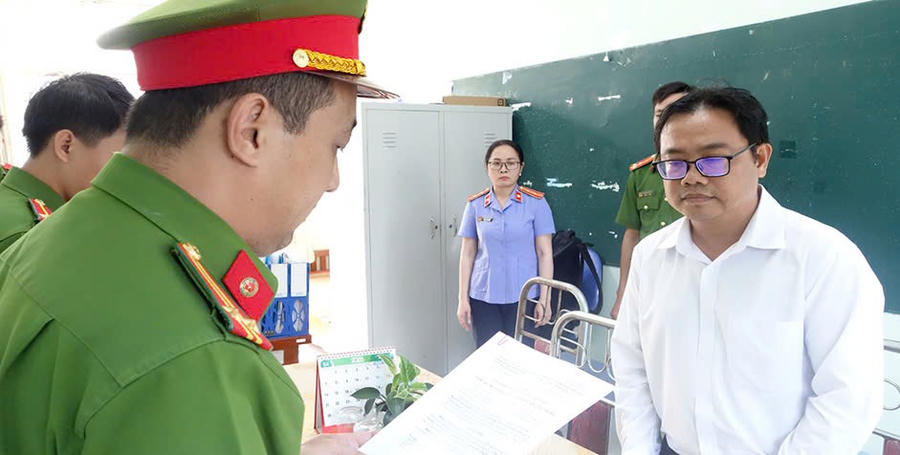 Cơ quan Cảnh sát điều tra Công an tỉnh An Giang thi hành Lệnh bắt tạm giam bị can Nguyễn Văn Thanh