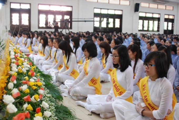 Lễ Vu Lan là dịp nhắc nhở các thế hệ con cháu nhớ tới công ơn dưỡng dục sinh thành của cha mẹ.