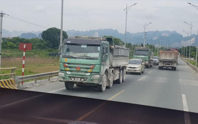 Hà Nam: Xe quá tải, cơi nới thả ga tàn phá hạ tầng giao thông