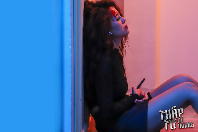 Thập Tứ bị Trương Phi cưỡng hiếp và bắt về khu chợ cũ.