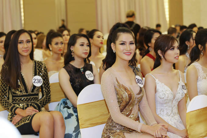 Cận cảnh vương miện Tiara cho 2 &Aacute; hậu Ho&agrave;n vũ Việt Nam 2017