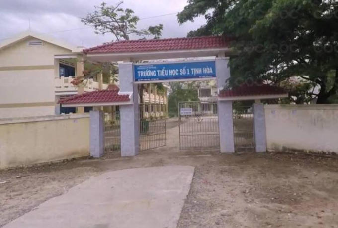 Ngôi trường nơi xảy ra sự việc 6 học sinh bị chó cắn.