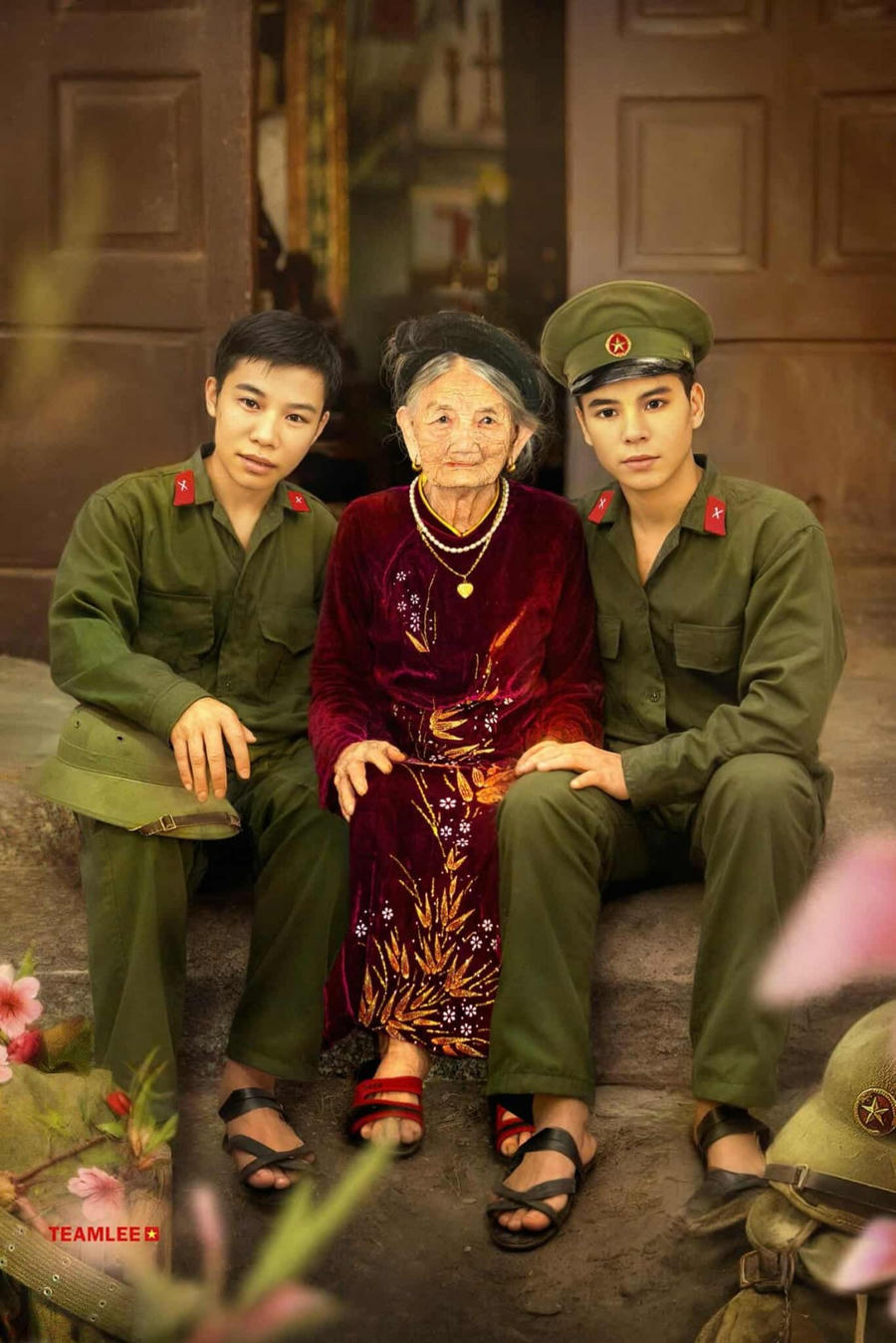 "Món quà vô giá" gửi tặng Mẹ Việt Nam Anh hùng Hồ Thị Tứ.