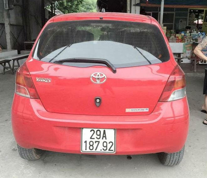 Chiếc xe yaris của bà Nga. Ảnh NVCC