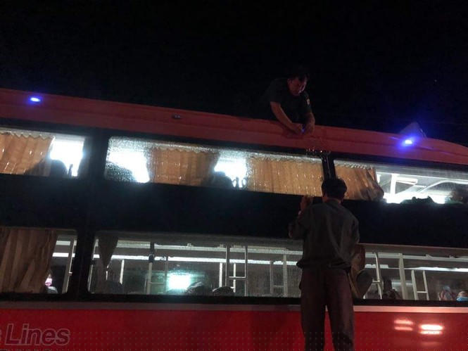 Khách hoảng loạn vì cả chục xe giường nằm bị ném đá trong đêm - ảnh 5