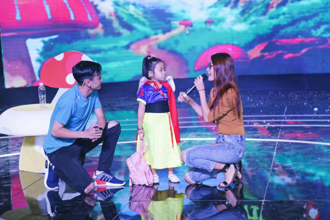 Thí sinh nhí 5 tuổi gây sốt cộng đồng mạng vì những màn hóa vai xuất sắc