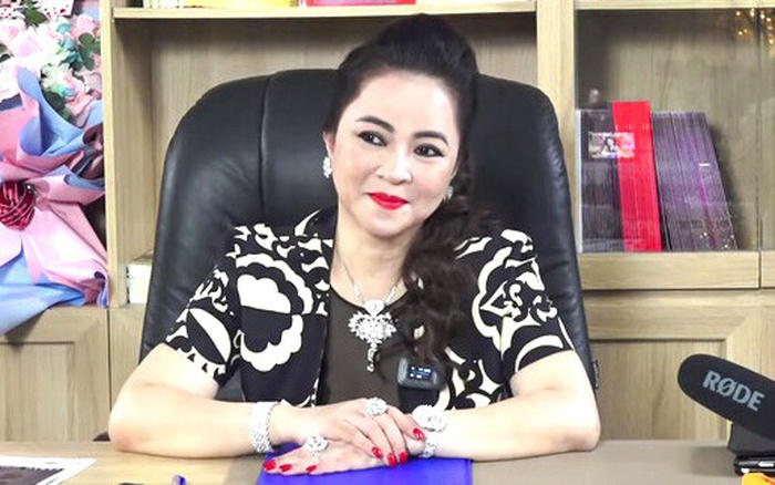 ba-phuong-hang-1660983858230586872490-20-0-342-515-crop-16609838994021526913148
