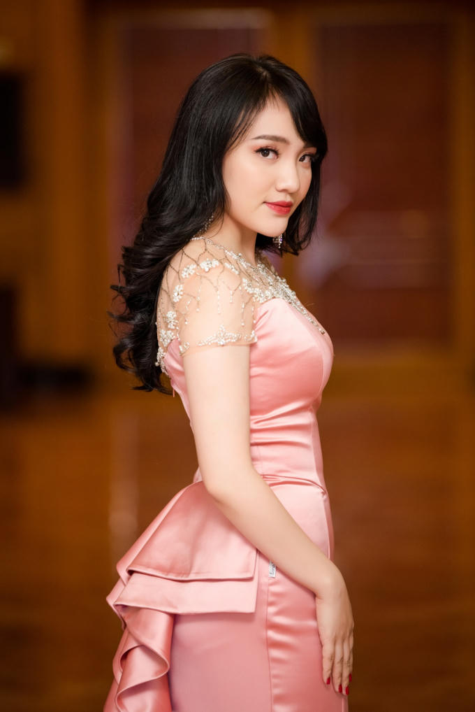 Quán quân Idol Nhật Thủy. 