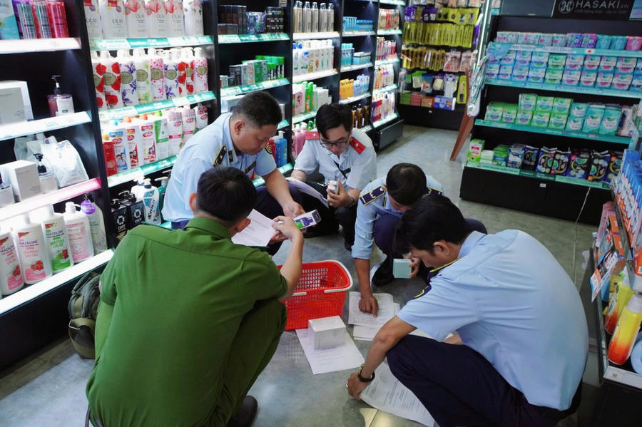 Lực lượng chức năng tỉnh Kiên Giang tăng cường chống buôn lậu, gian lận thương mại và hàng giả