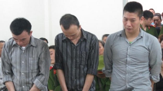 Các bị cáo tại phiên tòa sơ thẩm (Ảnh: ST)