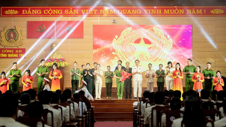 Quang cảnh lễ kỷ niệm.