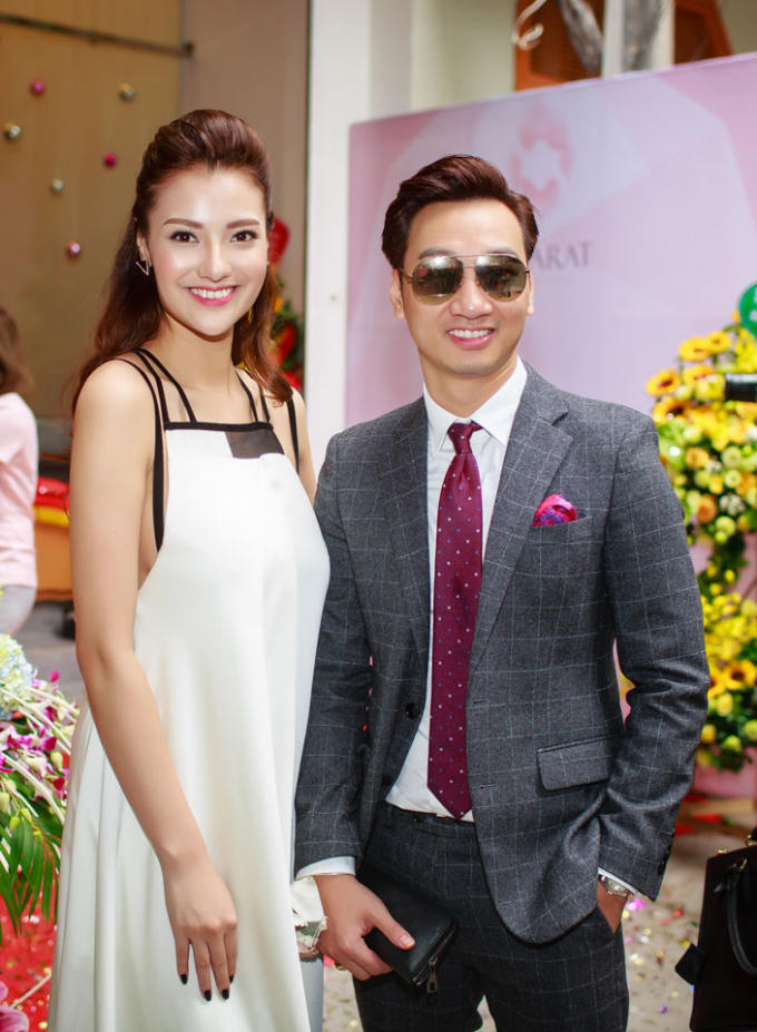 Hồng Quế lần đầu đưa con gái đi event