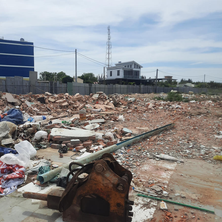 Khu đất rộng 2.894m2 đã được bàn giao cho sau khi thi hành cưỡng chế tháo dỡ nhà cửa, tài sản.
