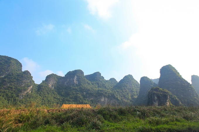 Một góc núi non hùng vỹ của Tràng An.