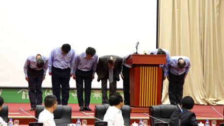 Ban lãnh đạo Formosa cúi đầu xin lỗi người dân và Chính phủ Việt Nam