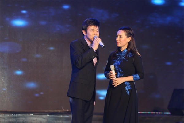 Cặp song ca ăn ý Phi Nhung và Thái Châu