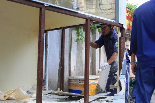 Trụ sở Khu phố 6, phường Bến Thành nằm trên vỉa hè đường Nguyễn Trung Trực bị tháo dỡ...