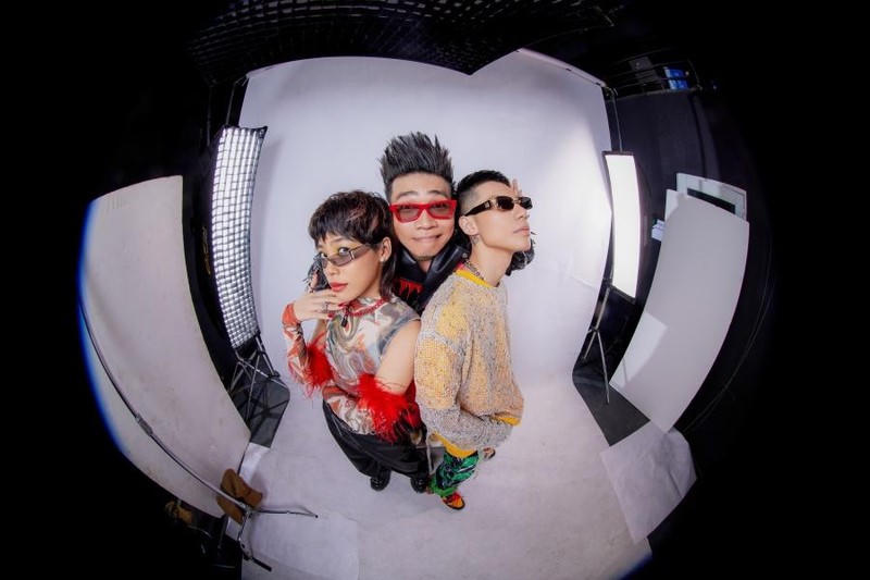 Nam rapper sẽ có màn kết hợp cùng MCK - Hnhngn trong MV Tết.