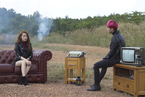 Hình ảnh này đốn tim cả fan của Sơn Tùng và Chi Pu