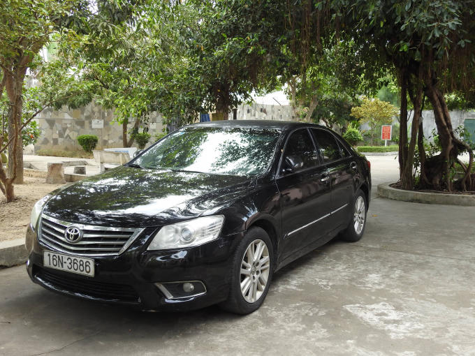 Chiếc Camry mà các đối tượng thuê để đi bán vàng giả.