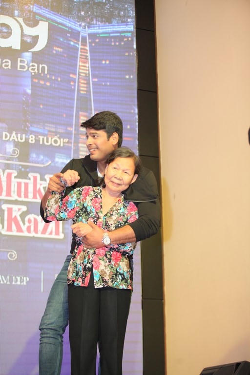 Ngỡ ngàng thanh tra Shiv