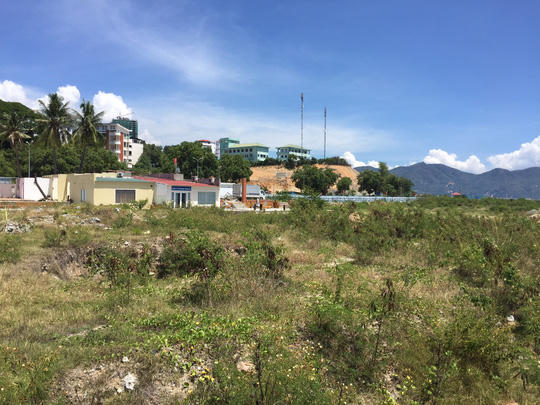 Khung cảnh hoang tàn của dự án Nha Trang Sao