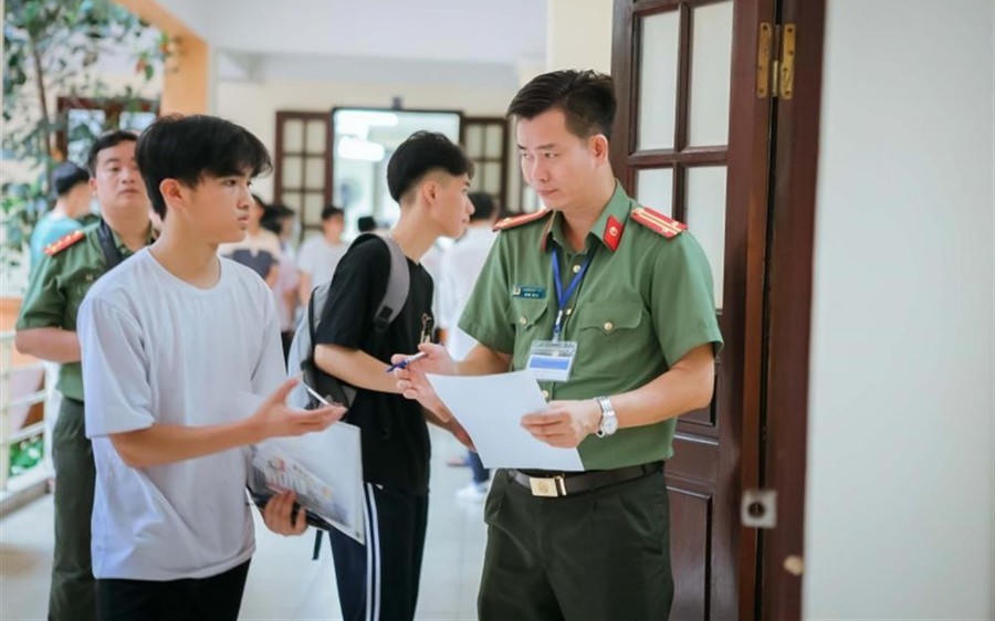 Bộ Công an tiếp tục giao cho các học viện, trường CAND tuyển sinh 830 chỉ tiêu đào trình độ tạo ĐH chính quy tuyển mới đối với công dân đã có bằng tốt nghiệp ngoài ngành Công an.