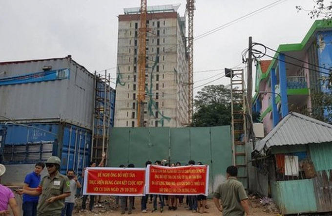 Tân Bình Apartment: Giao nhà trễ hai năm, cần thêm một năm để tháo dỡ sai phạm.
