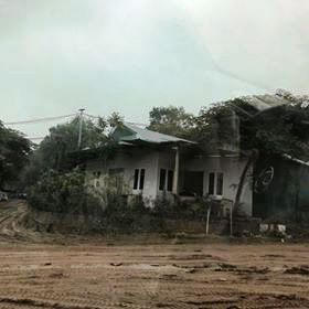 Một trong nhiều công trình kiên cố.