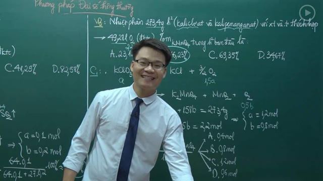 Thầy giáo Vũ Khắc Ngọc