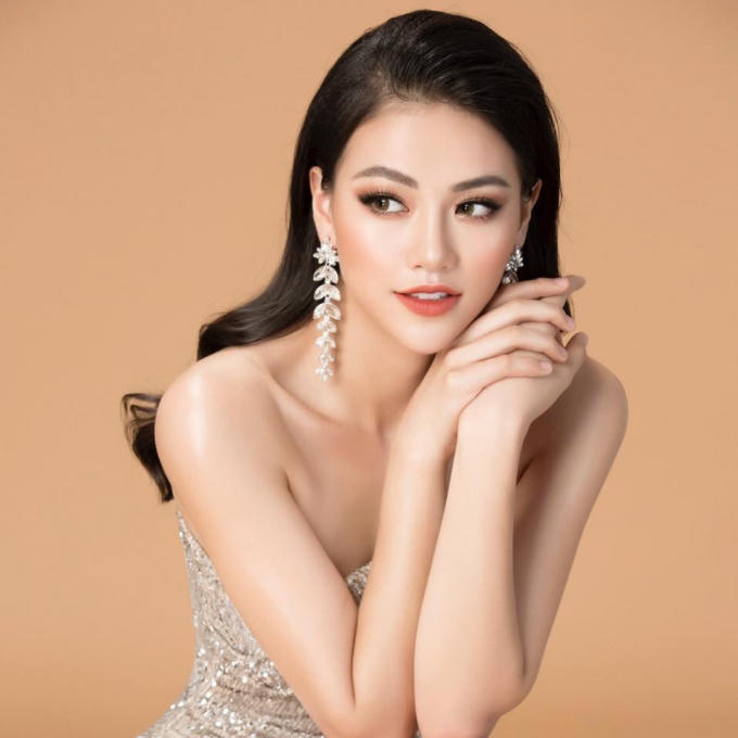 Bị tố phẫu thuật thẩm mỹ nhưng Hoa hậu Phương Kh&aacute;nh lại chứng minh &ldquo;gương mặt kh&aacute;c lạ&rdquo; l&agrave; nhờ trang điểm