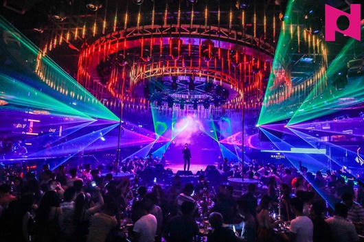 Quang_Ninh_tam_dong_cua_quan_bar_karaoke_vu_truong_tu_0h_ngay_1_8_2020_dspl
