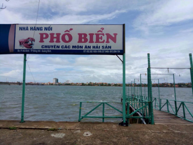 Người d&acirc;n Quảng B&igrave;nh căng m&igrave;nh chống b&atilde;o số 4