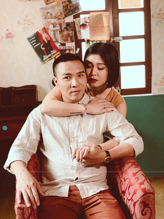 MC Hoàng Linh tung ảnh 'tình bể bình' với ông xã gây 'sốt' - ảnh 4