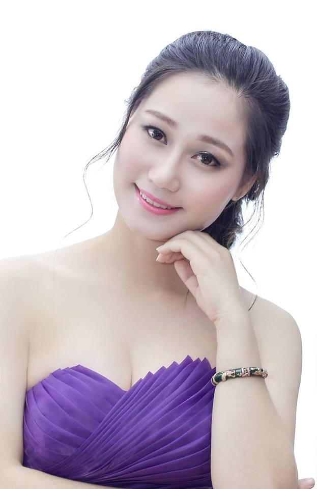 Thí sinh Trần Thị Thùy Linh, với chiều cao 1m62, số đo 3 vòng: 87-62-88