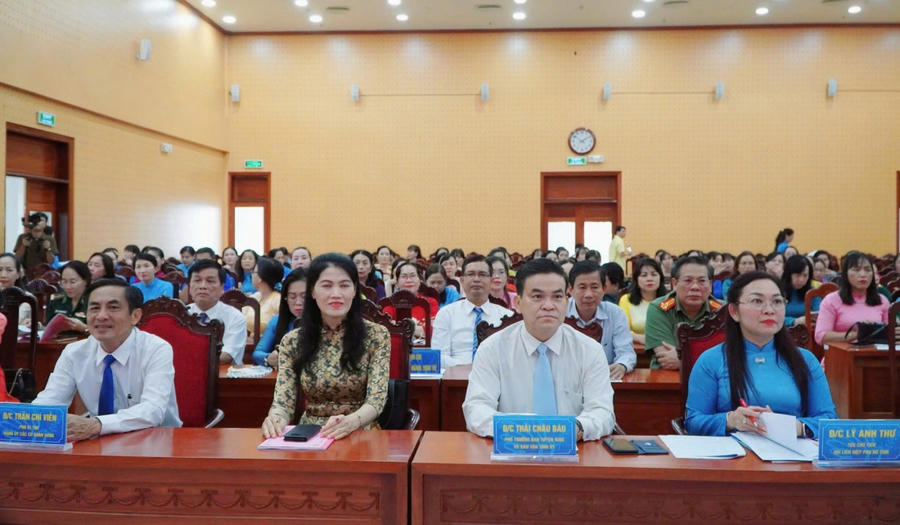 Đại biểu tham dự hội nghị điển hình tiên tiến phụ nữ tỉnh lần thứ 6, giai đoạn 2025-2030.