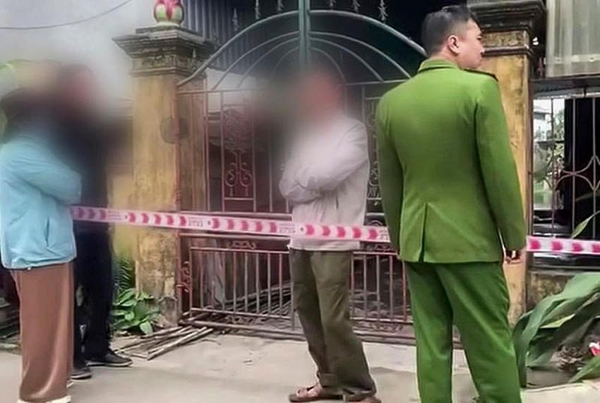 Lực lượng chức năng phong toả hiện trường điều tra, làm rõ vụ việc.