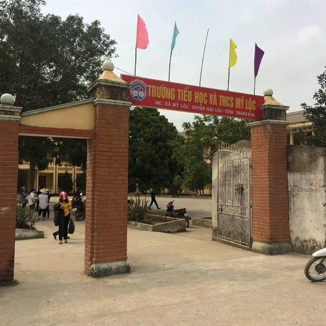 Trường tiểu học Mỹ Lộc, huyện Hậu Lộc nơi có bé trai tử vong.