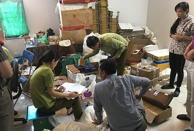 Tình trạng buôn bán thuốc lậu vẫn đang là vấn nạn nhức nhối ở các thành phố lớn như Hà Nội, TP. Hồ Chí Minh.