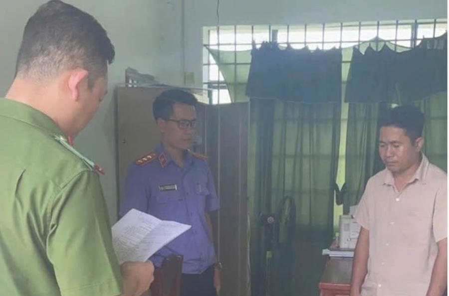 Chiếm đoạt tiền khắc phục mưa lũ của người dân, một đối tượng bị bắt khẩn cấp. Ảnh: Báo Lâm Đồng