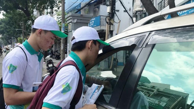 Theo các tài xế, phí đậu xe tăng lên quá cao, thậm chí cao hơn cả đậu trong các toà nhà cao tầng nhưng tài sản trên xe lại không được bảo vệ, khi mất tài xế, chủ xe vẫn phải tự chịu là không hợp lý.